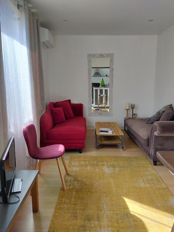 Purani Apartment Jonquieres  Luaran gambar