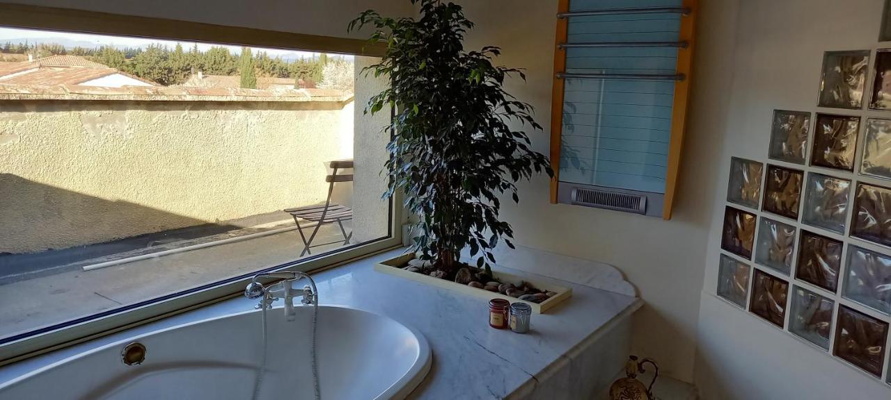 Purani Apartment Jonquieres  Luaran gambar